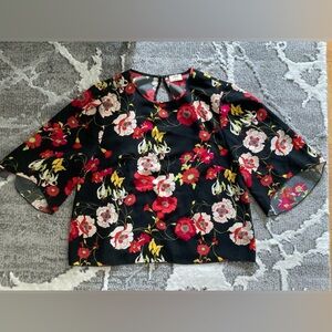 Aritzia Wilfred silk blend floral red black flutter sleeve blouse top tee